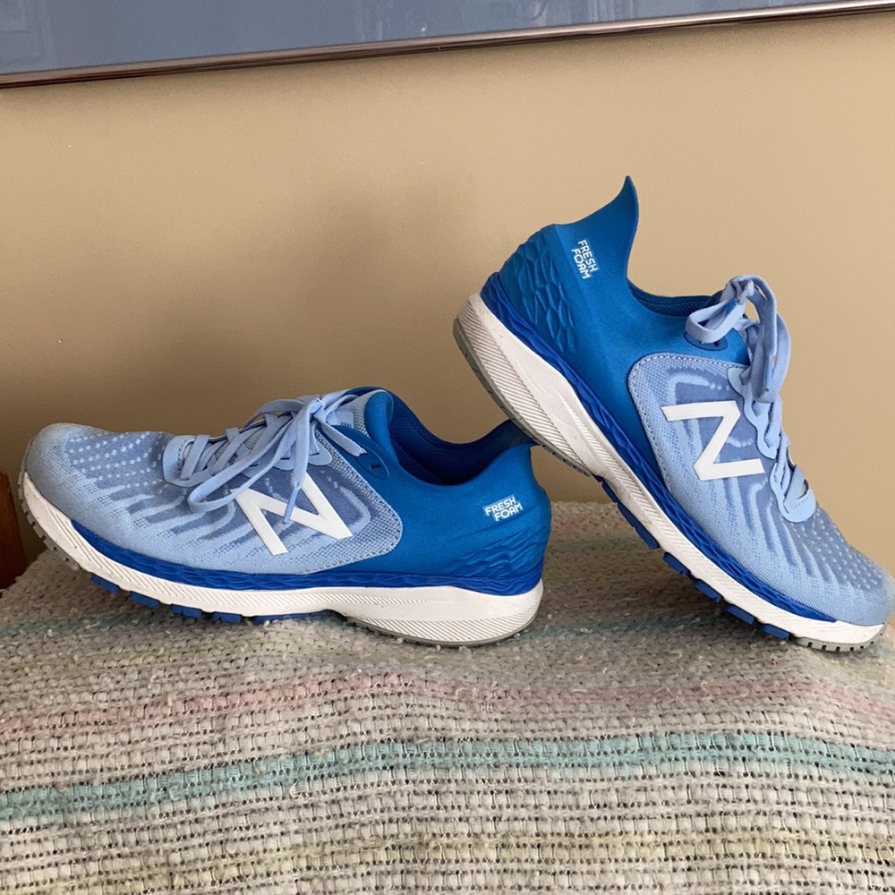 Blue new balance sneakers women’s 9 1/2